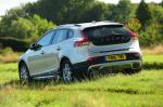 Volvo V40 D2 Cross Country 2016 года (UK)